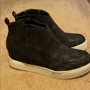 Brand new, never worn, black shimmery shoes.